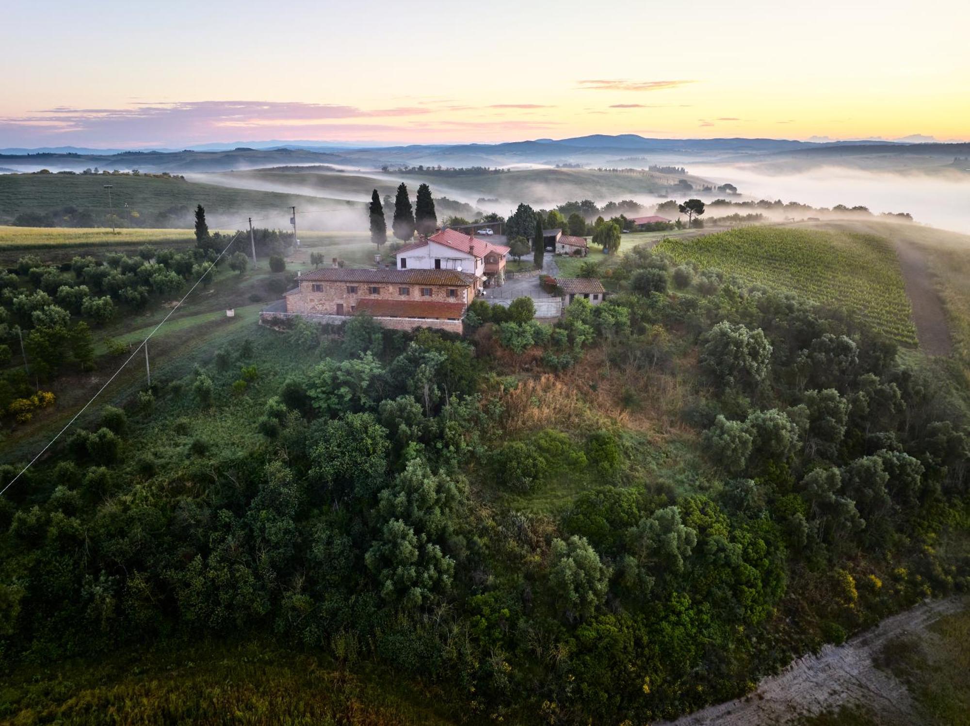Agriturismo La Buca Di Bellugi サン・クイーリコ・ドルチャ エクステリア 写真